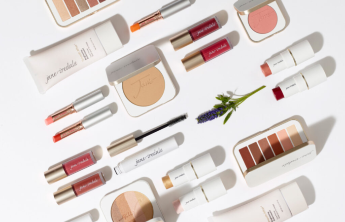 Why Mineral Makeup Is Better For Your Skin – Especially If You’re Acne-Prone